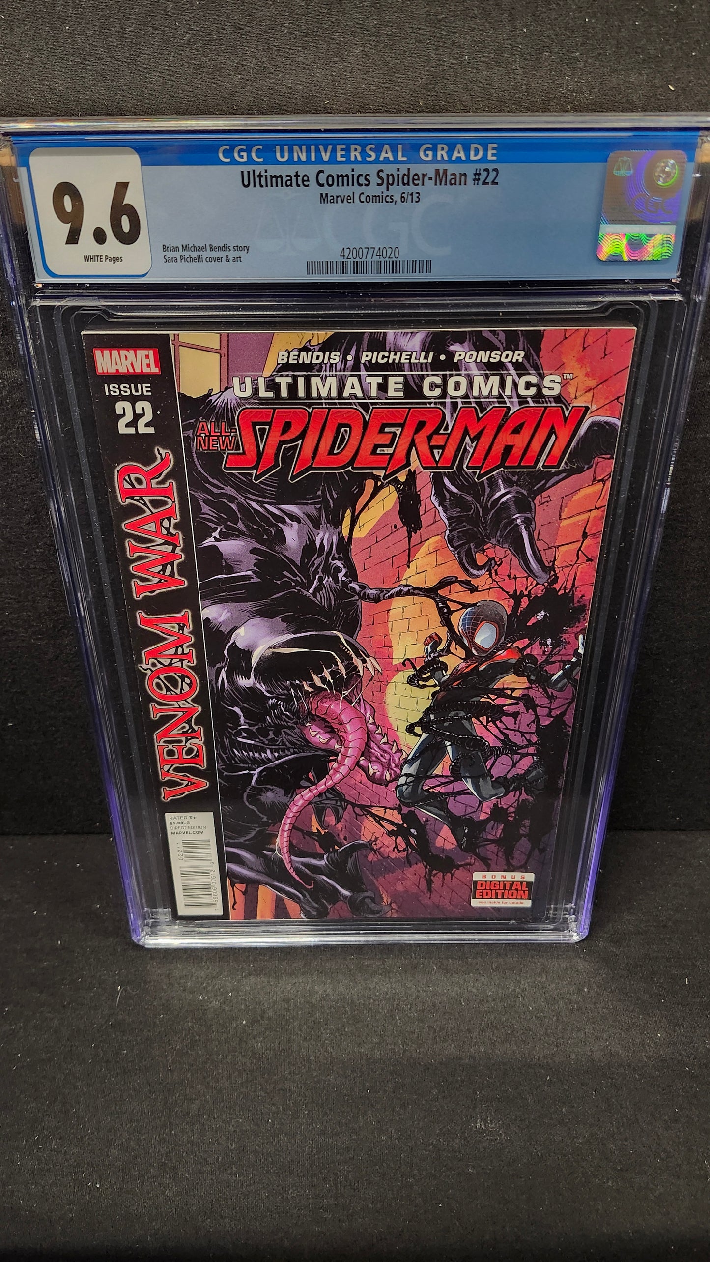 Ultimate Comics Spider-Man #22 CGC 9.6