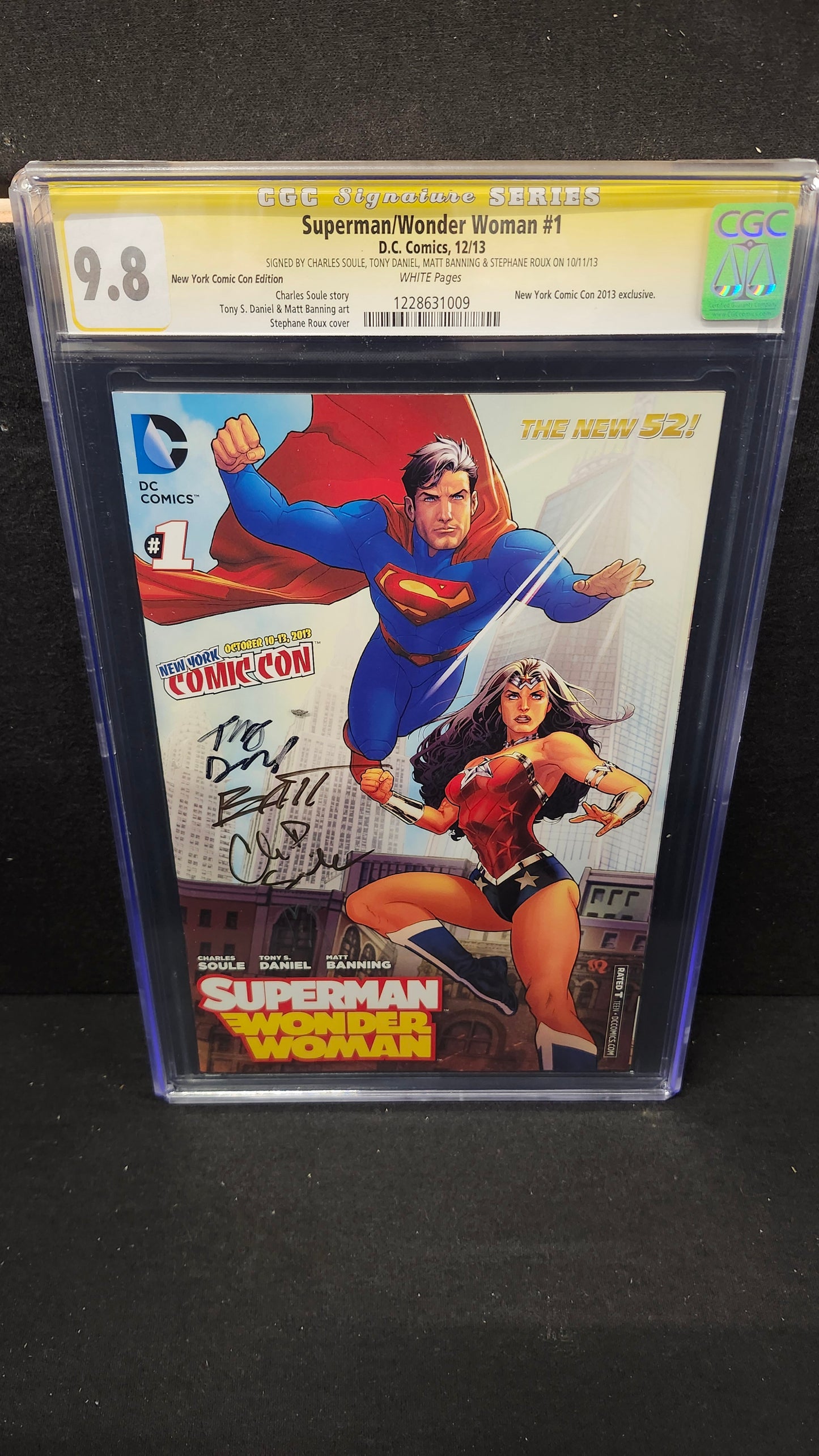 Superman/Wonder Woman #1 CGC 9.8