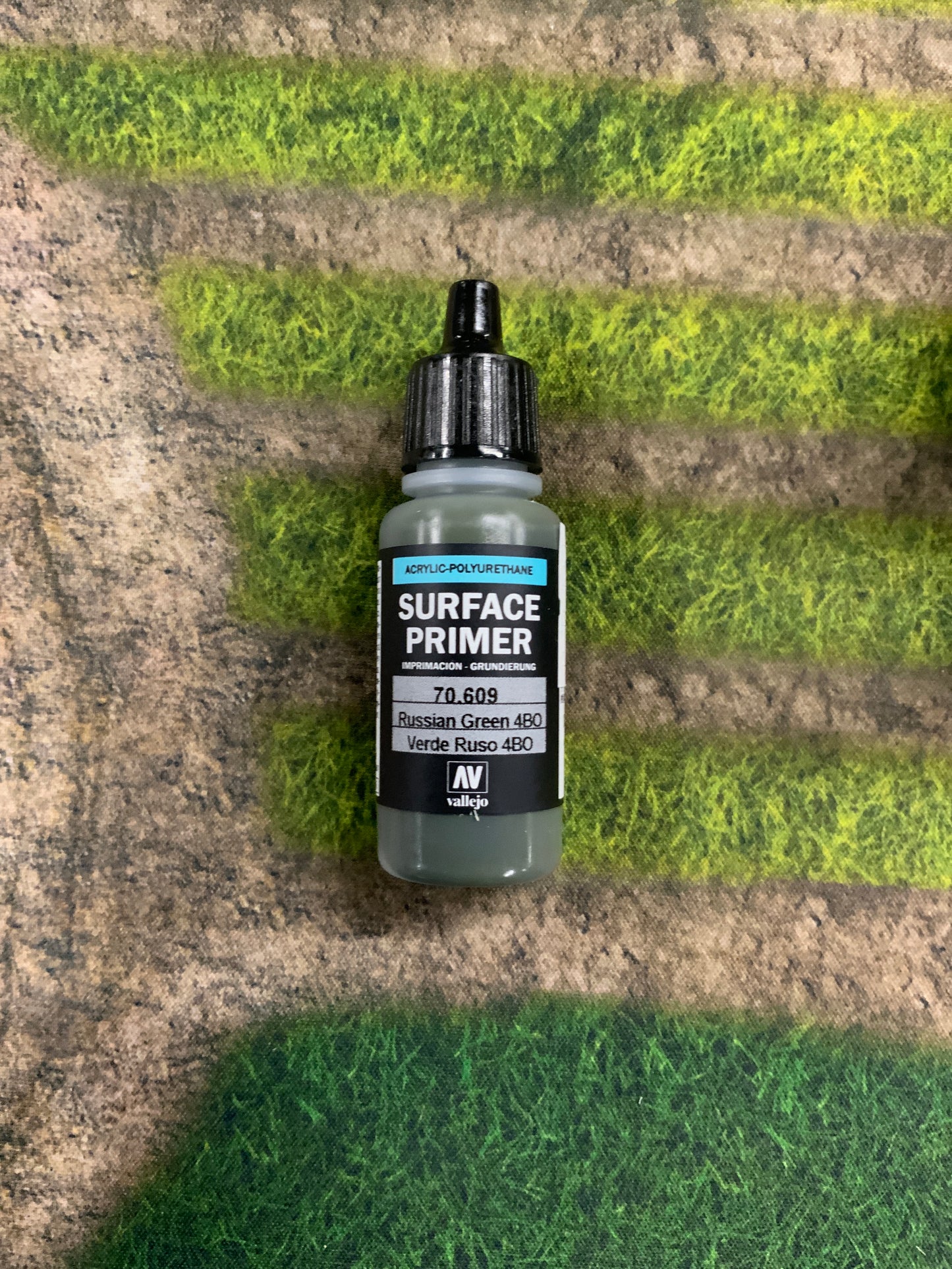 Vallejo Surface Primer Russian Green