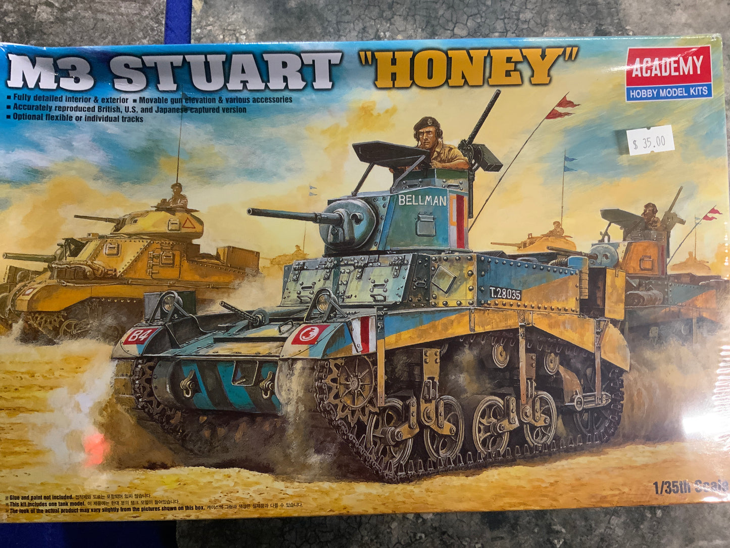 Academy M3 Stuart “Honey”